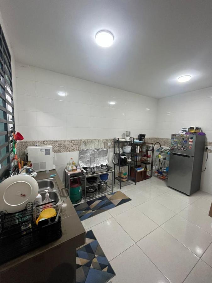 Hadeerna Homestay - Double Storey Terrace Chemor Exterior foto
